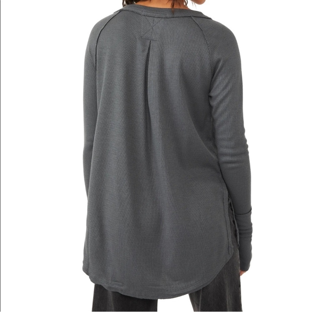 Free People We The Free Snowy Thermal Long Sleeve Grey Women’s Size Medium - Picture 2 of 5